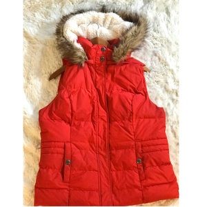 ✨New Faux Fur Hood Sherpa Vest ✨